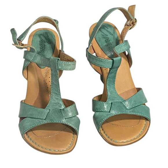 CROWN BY BORN - SIZE 7 - PALE GREEN WITH T-STRAP AND SLINGBACK HEELS - S3 - Picture 3 of 12